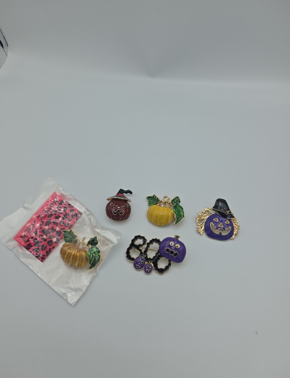 Halloween Pumpkin Enamel Pin Set - Multicolor